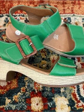 Remonte Green Leather Platform Sandals with Buckle Detail